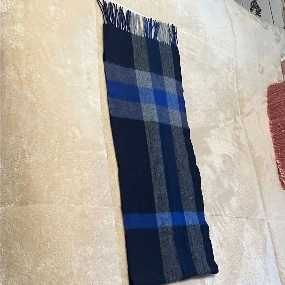 Jos. A. Bank 100% Cashmere Scarf Navy Blue Plaid Unisex 66